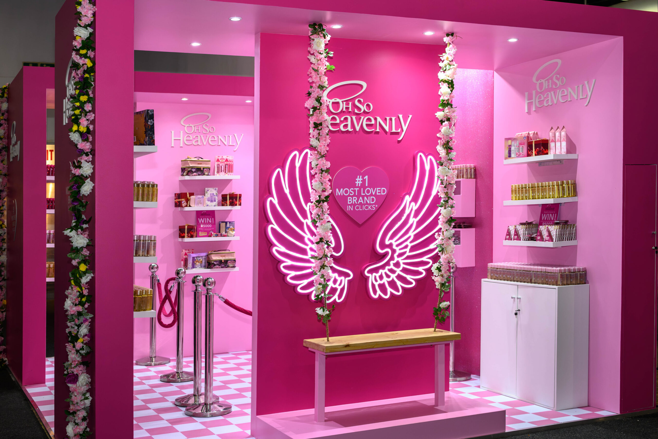EXHiBITION STAND